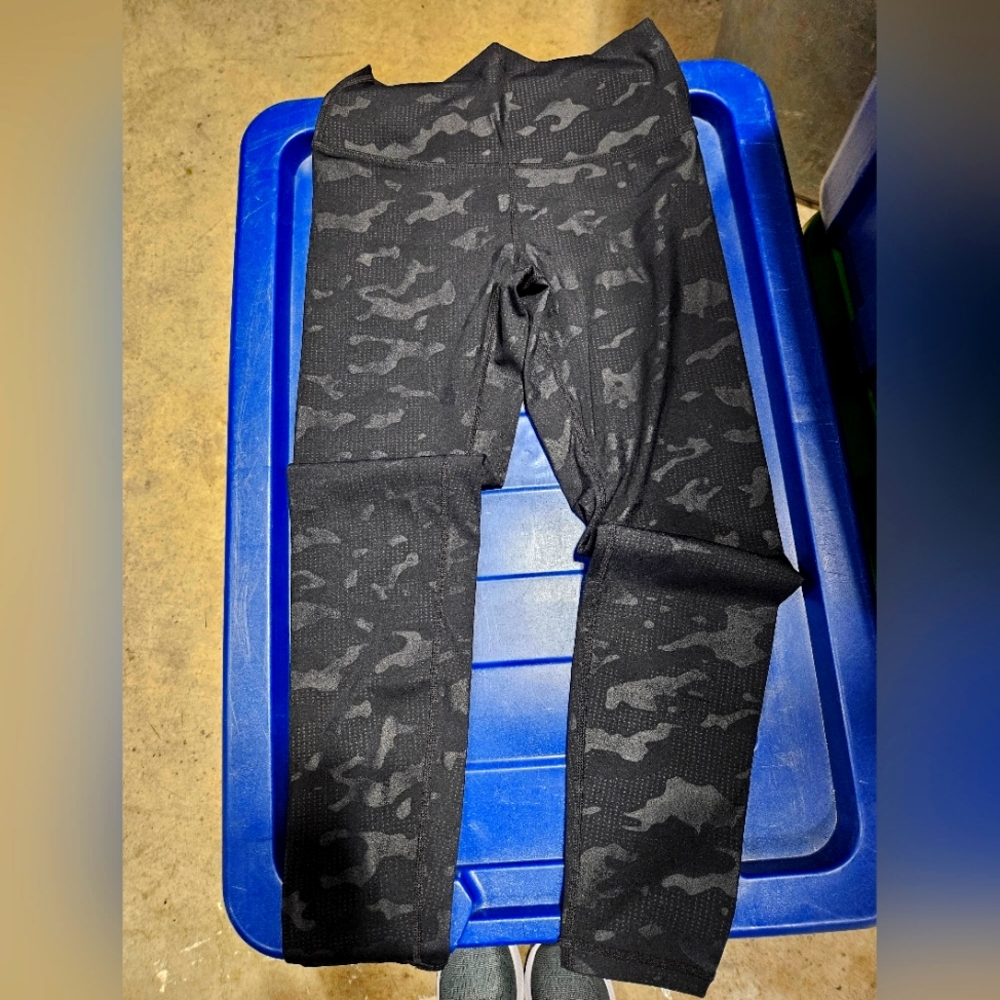 Zyia Black Battleship Camo Luxe Leggings